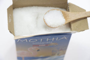 シチリアのトラパニで天日干しで採取した無精製の天日塩 「モティア　サーレ・インテグラーレ・フィーノ」