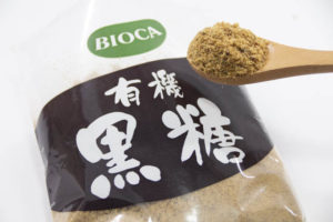コスタリカ産厳選された有機栽培さとうきびでつくられたビオカ(BIOCA)の「有機黒糖」