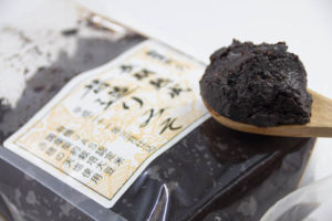 江戸時代から伝わる製法でつくる長期熟成の味噌「10年熟成 昔造り味噌」