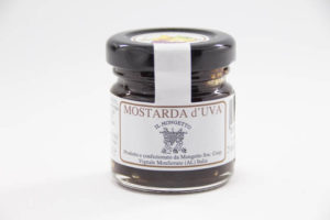 こだわりの素材で作られた肉料理やチーズに最適な「ブドウのマスタード風ソース」
