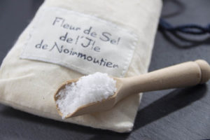 フランス料理界の巨匠アラン・デュカスも愛用する塩「ノアムーティエ島の塩（フルール・ド・セル）」
