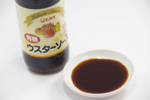 有機野菜・果実を贅沢に使用した無添加　ヒカリの「有機ウスターソース」
