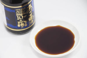 あご（飛魚）を原料に十年もの間じっくりと熟成させたプレミアム魚醤油「平戸あご醤油」