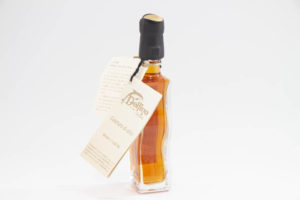 伝統的な製法でつくられるカタクチイワシの魚醤「コラトゥーラ・ディ・アリーチ」