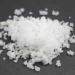 フィリピンの天日塩を雪国でさらに寝かせた「雪むろの塩」