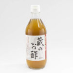 自然栽培の素材と350年の歴史を誇る巧みの技、天然の蔵付き菌がかもす「蔵のお酢 甕仕込み純米酢」