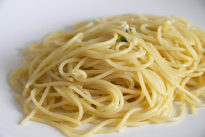 イタリアの魚醤「コラトゥーラ」を使った簡単、絶品パスタ